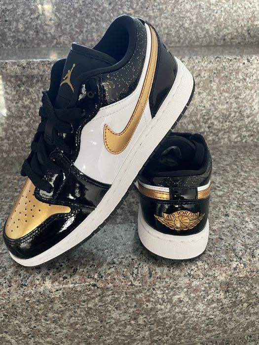 Nike Air Jordan 1 Gold
