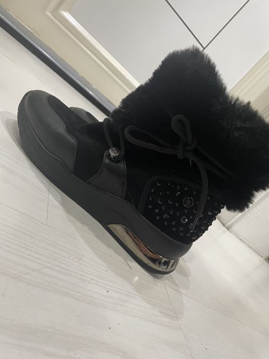 Боти  сникърси liu jo