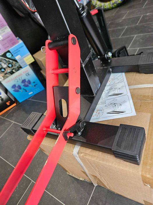 Стойки  за  мотор