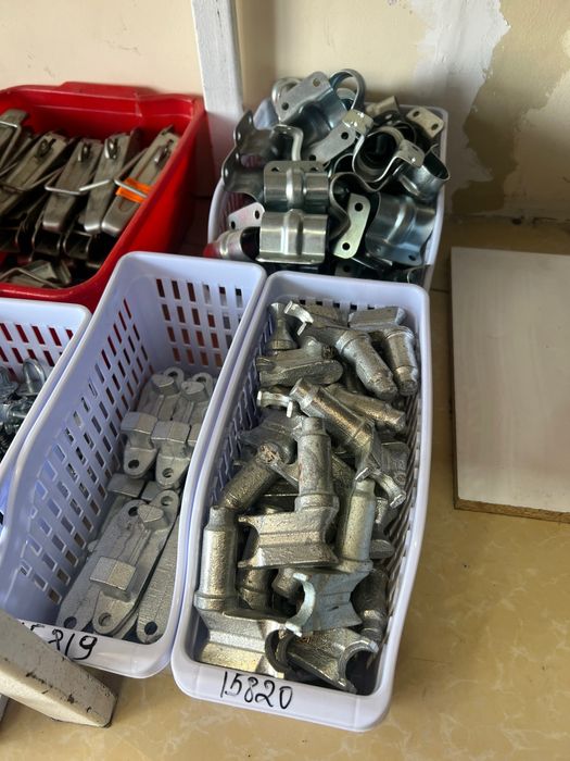 Фурнитура сотилади