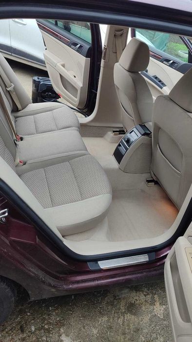 Oferim servicii de curatare tapiterii auto si casnice