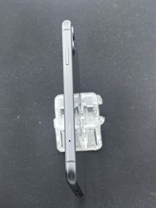 Apple iPhone 11 64 GB-nfb922
