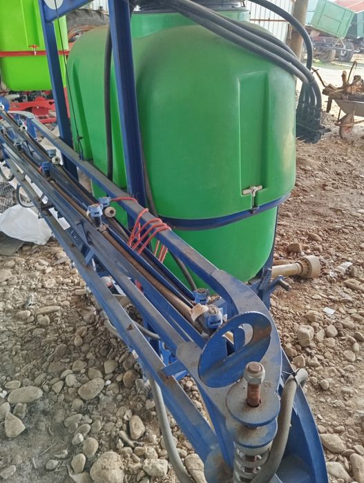 Met de vânzare 400 litri