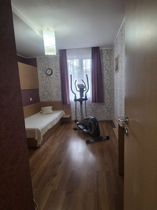 Дава се под наем Тристаен апартамент в Русе, Хъшове - 93 кв.м за 398.82 € - Снимка #15