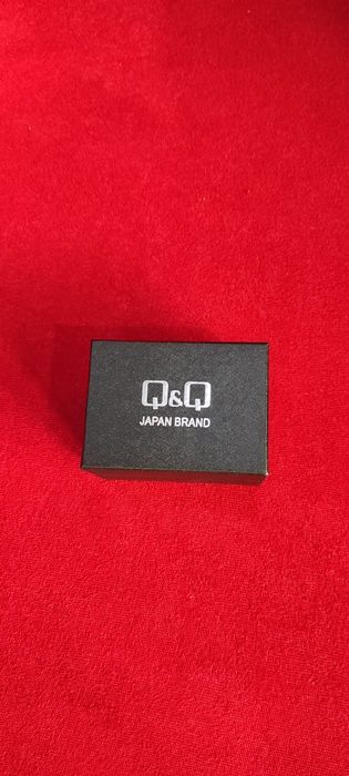 Часовник Q&Q , японски механизъм,унисекс. Нов !!.