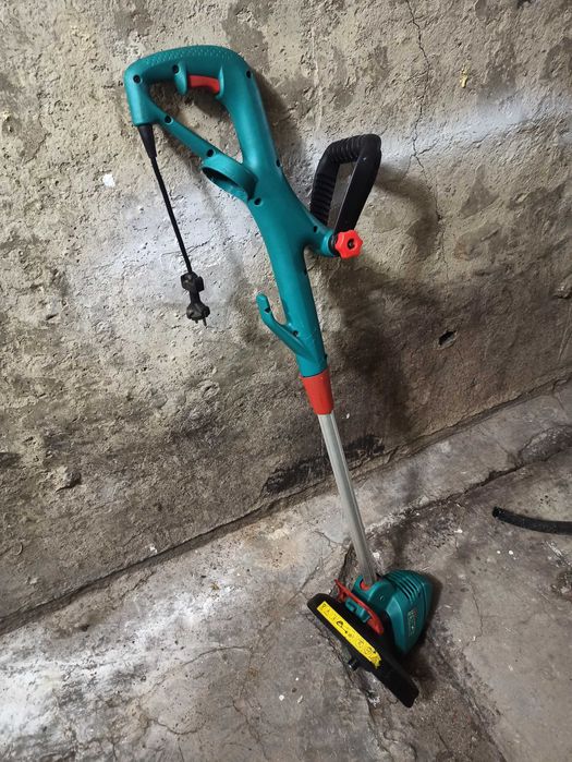 Мощен тример Бош BOSCH