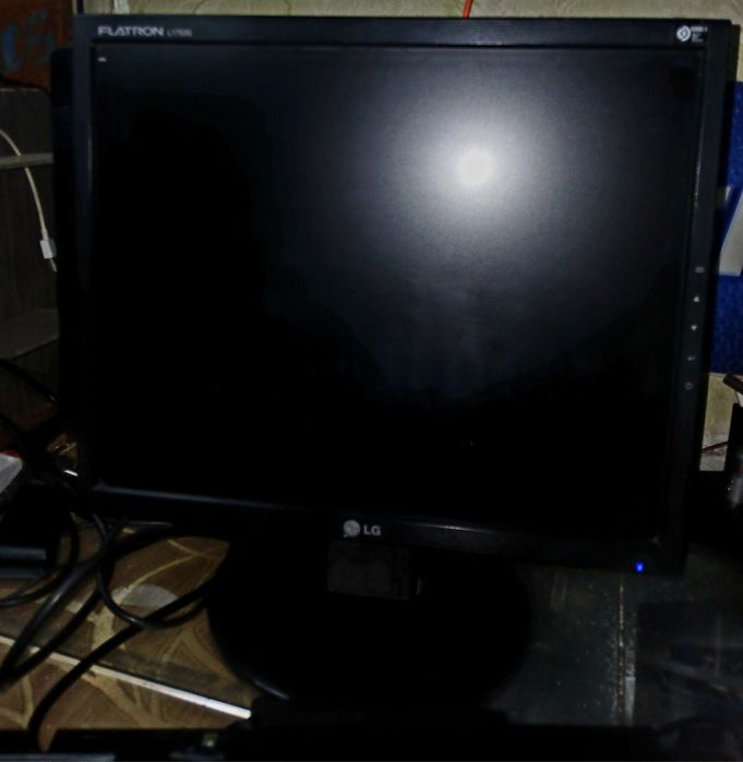 Монитор LG Flatron L1753S 17 дюймов