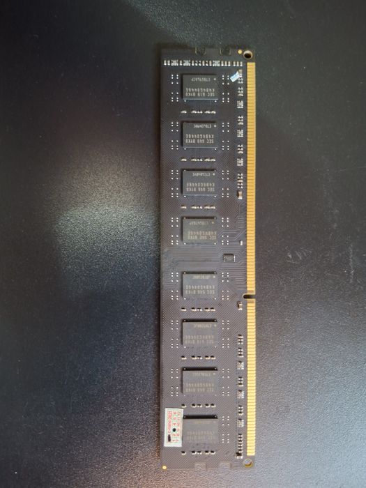 Kingston 8GB DDR3 Operativ Xotira
