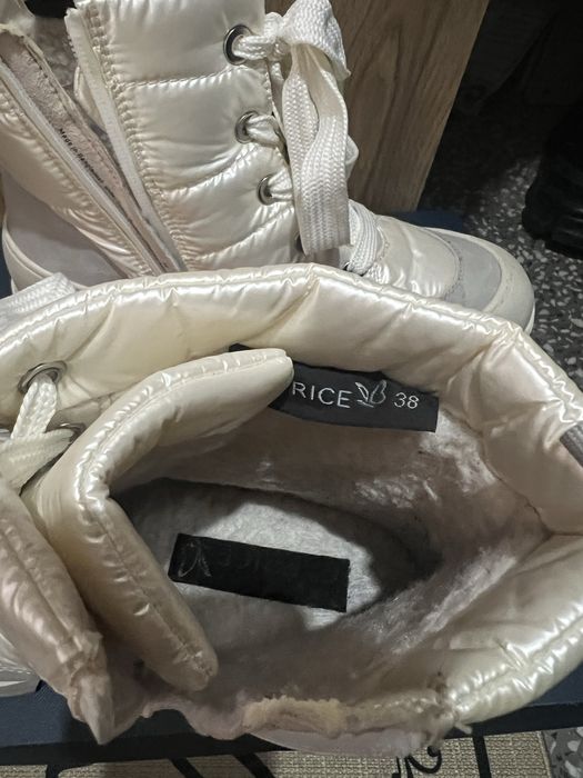 Дамски зимни боти CAPRICE