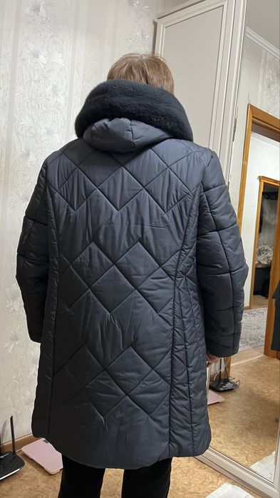Продам зимний пуховик