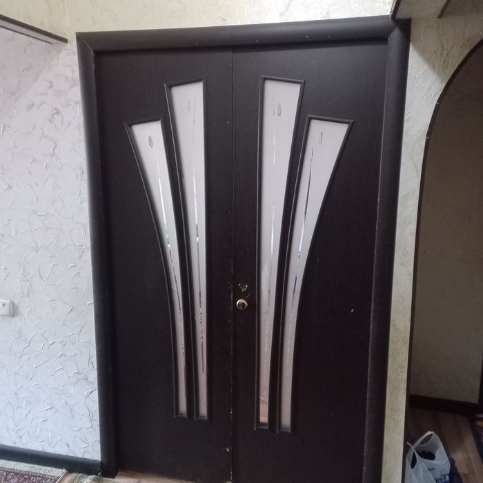 Продаётся двери б/у