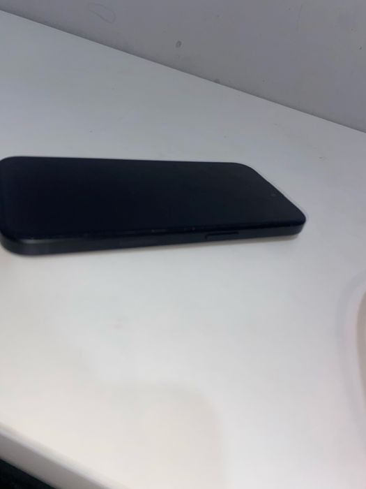 Продам айфон 16 black 128гб