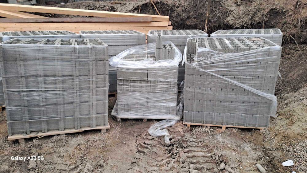 Vand materiale constructii