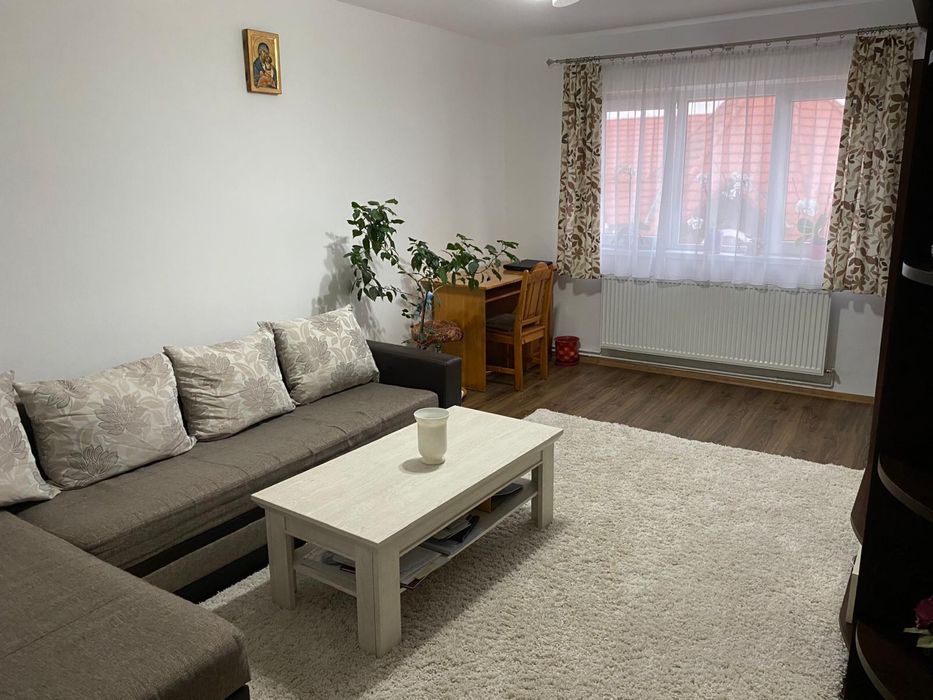 Inchiriez apartament 2 camere Strand