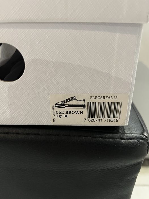 Дамски кецове Guess номер 36