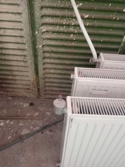 Панелни стражишки радиатори 3 бр с размери 2300/60/10