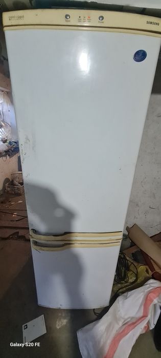 Холодильник Самсунг на запчасти.