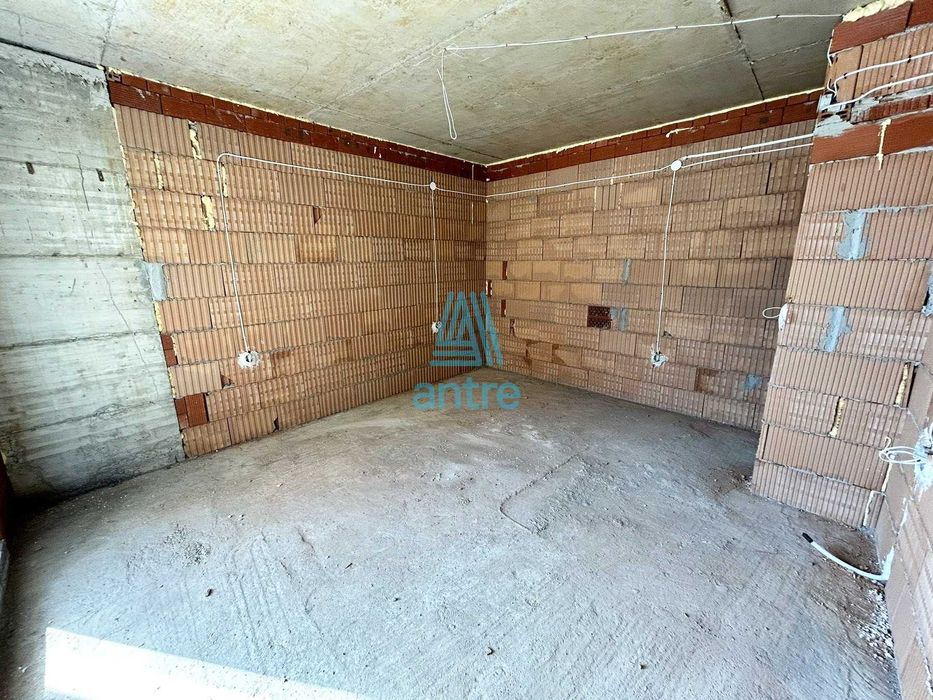 Продава се Тристаен апартамент в София, Бъкстон - 125 кв.м за 1920 €/кв.м - Снимка #2