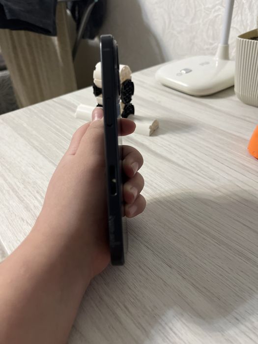 iPhone 16 , Б/у муляж