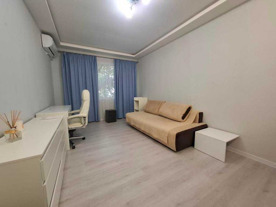 Дава се под наем Тристаен апартамент в Варна, Автогара - 90 кв.м за 747.66 € - Снимка #8