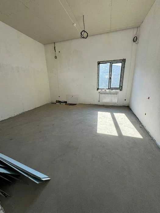 Продаётся 4 этажны Здание 1350 м² Алмазар 1 Линия  Ор. Голиб  Кладбище