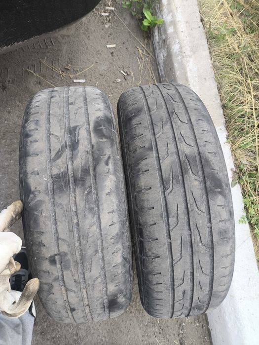 Продам 2 покрышки 185/65R15