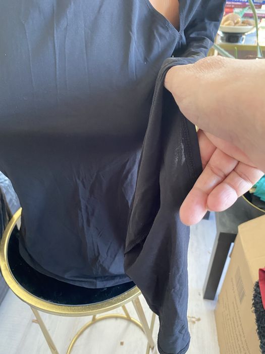 Top  dama  cu decupaje si maneci desfacute