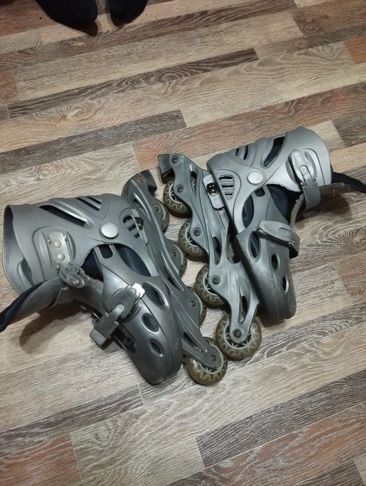 Продам роликовые коньки