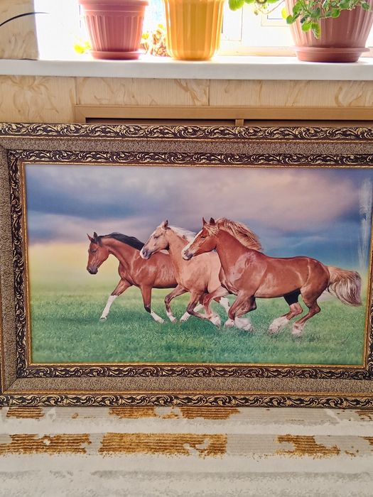 Большая картина с рамкой