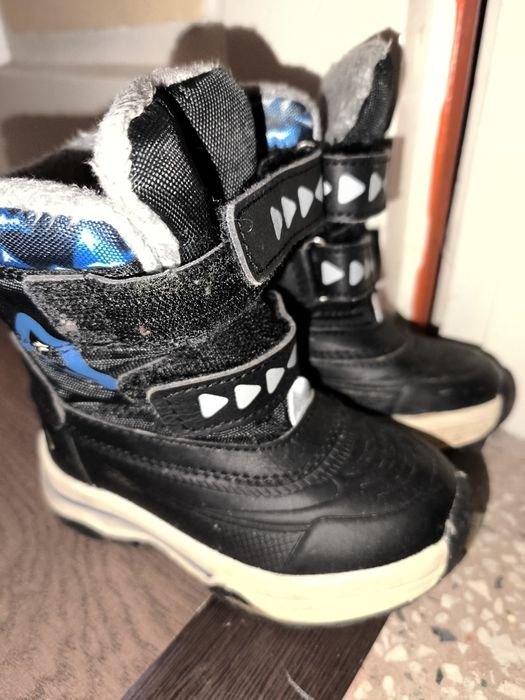 Бебешки черни ботички