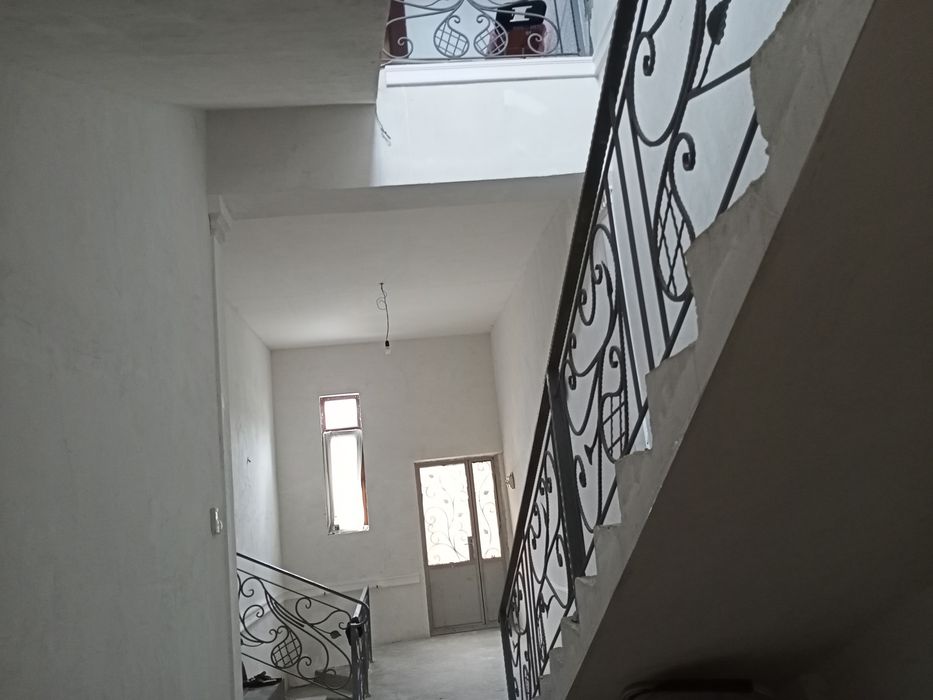 Участка сотилади - оринтир Амусазан кафеси (эски Шамс тўйхона)