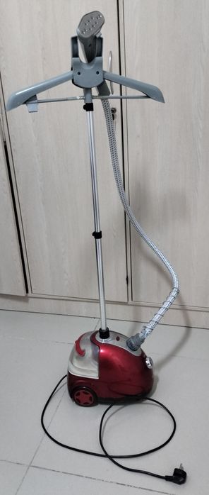 Отпариватель Maxwell MW-3018 красный