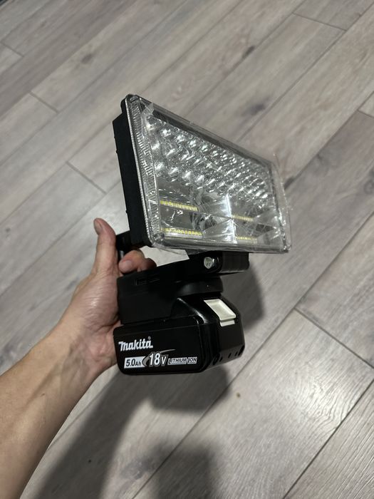 Lanterna led makita milwuakee