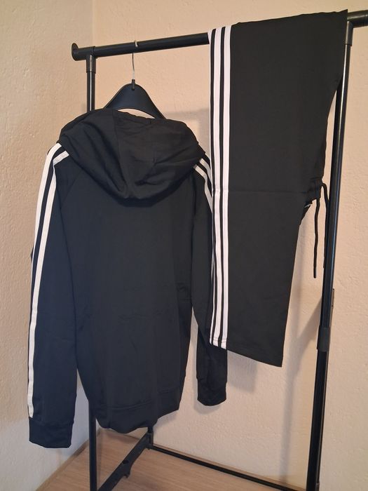 Мъжки екип на Adidas