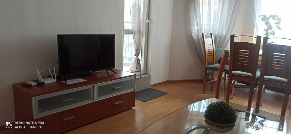 Дава се под наем Двустаен апартамент в Бургас, Лазур - 66 кв.м за 397.8 € - Снимка #1