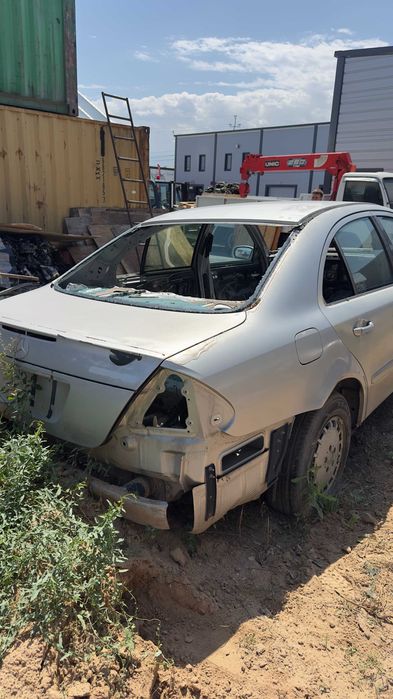 На запчасти кузов w211