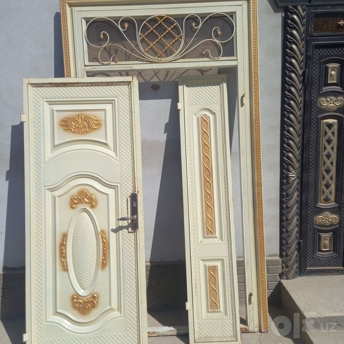 ajoyip sifatli eshik juda zor