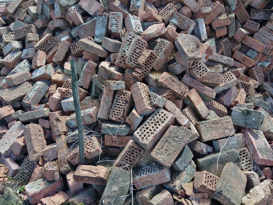 Cărămidă din demolari