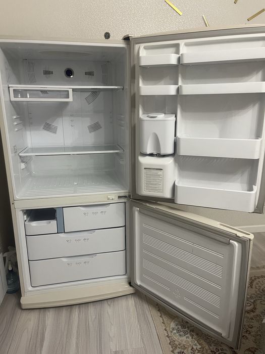 Продам холодильник фирмы Samsung