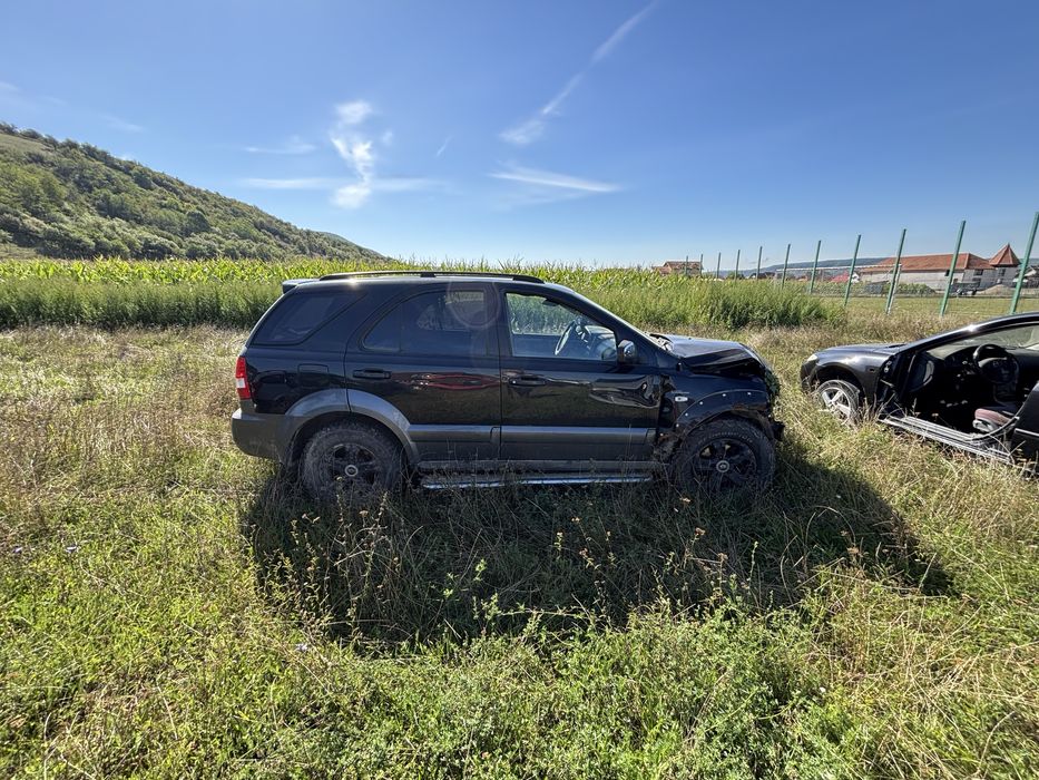 Dezmembrez Renault Megane Scenic 1.5 dCI Kia Sorento 2.5 diesel