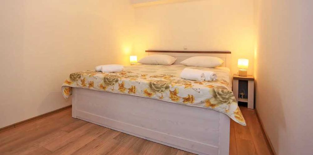 Дава се под наем Тристаен апартамент в Пловдив, Въстанически - 89 кв.м за 367.2 € - Снимка #1