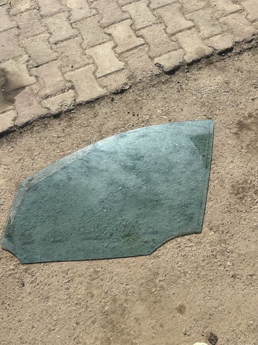 Geam usa stanga fata Mercedes ML W164 ML320Cdi ML280