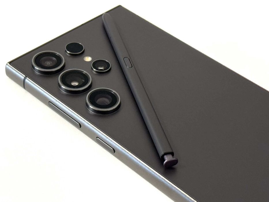 Бартер! Samsung Galaxy S24 Ultra Titanium Black (Черен)