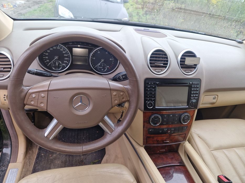 Dezmembrez Mercedes ml w164