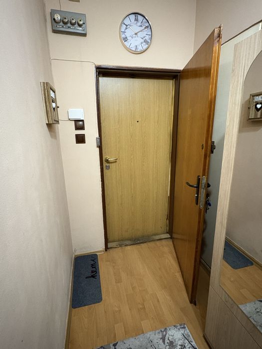 Продавам 3-стаен апартамент