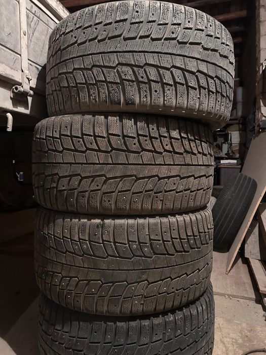 Автошины 295/35/21 шипый