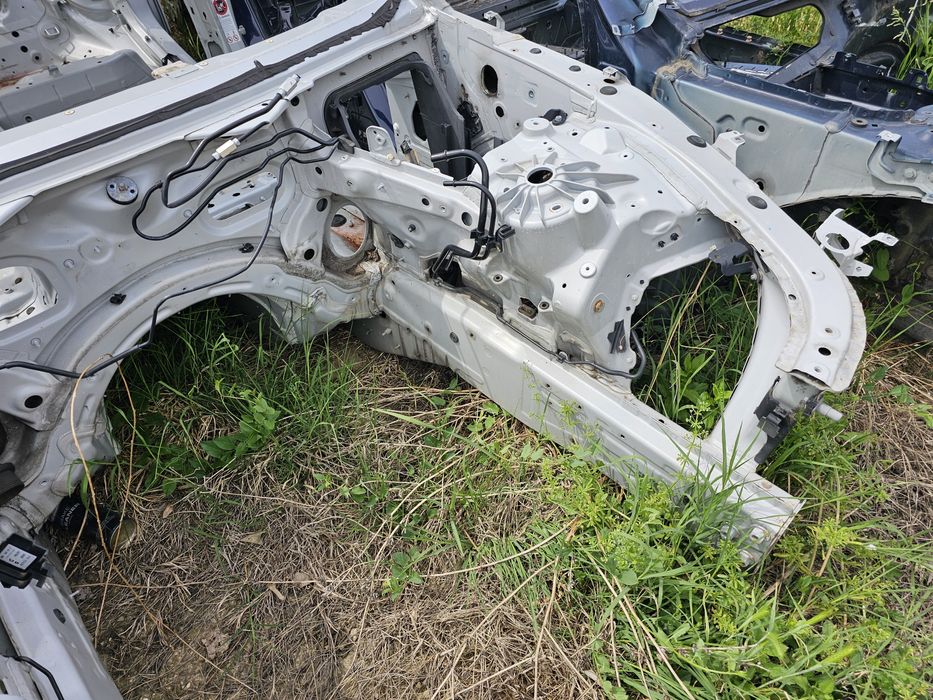 Bmw f10 бмв ф10 рог рога заден панел престилка праг детайли купе челен