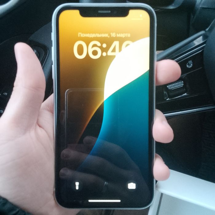 Продаю Iphone XR в хорошем состоянии