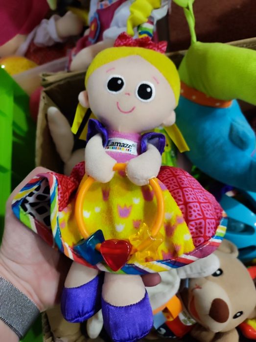 Jucării 0-3 ani motricitate, atenție Montessori