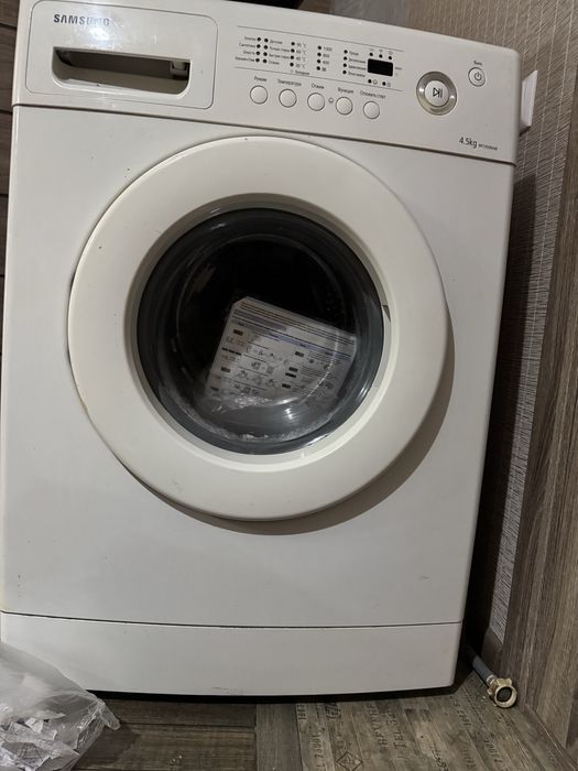 Срочно продам б/у стиральную машинку Самсунг